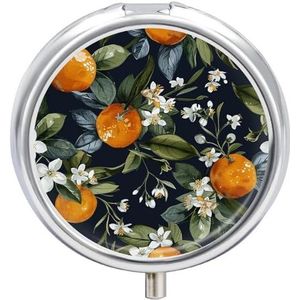 Sinaasappels en witte bloemen ronde pillendoos draagbare metalen pillendoos 3 compartimenten kleine reispillenorganizer schattige vitamines houder organizer voor portemonnee zak