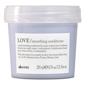 Davines LOVE Smoothing Conditioner - Gladmakende conditioner tegen kroezen 250ml - Nieuwe formule 2022