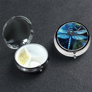 Pillendoosje Ronde Pillendoos Pil Organiseren met 3 Compartimenten Art Blue Dragonfly Medicine Organizer Box Waterdichte Kleine Pillendoos voor Reizen Metalen Pillencontainers voor Medicatie Planner