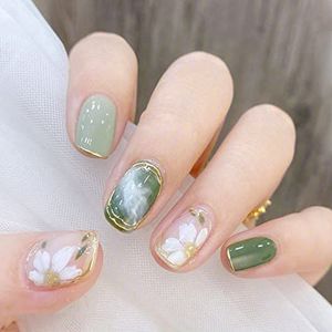 24 stuks vierkante kunstnagels kort, groene Franse punt, glanzende verwijderbare lijm op nagels met luipaardprint ontwerpen, acryl volledige dekking voor vrouwen en meisjes nagels kunst groene camelia