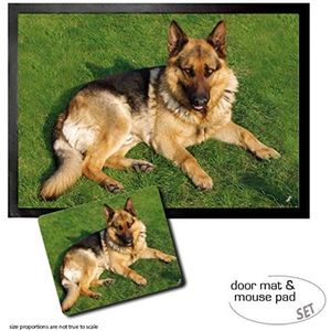 1art1 Honden, German Shepherd In The Grass Deurmat (70x50 cm) + Muismat (23x19 cm) Cadeauset