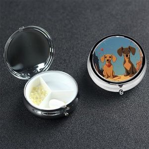 Pillendoosje met spiegel, kleine pillenorganizer, 3 compartimenten, twee teckels, ruwe pillendoos voor portemonnee of zak, draagbare pillencontainer, schattige medicijnorganizer
