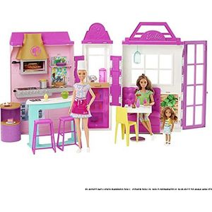 Barbie Koken en Grillen Restaurant Speelset met Barbie Pop, meer dan 30 accessoires en 6 speelplekken zoals een keuken, pizzaoven en grill- en dinerplek, cadeau voor kinderen van 3 tot 7 jaar, HGP59