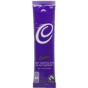 Cadbury Instant Hot Chocolate Fairtrade (28 g), ideaal voor thuisgebruik, kantoor, werk, gedeelde keukens en studenten, pakket van 30