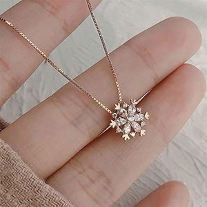 Sleutelbeen ketting Vrouwelijke meisjes populaire sneeuwvlok stralende kristallen ketting strass sneeuw hangers kettingen nieuwjaar cadeau sieraden (Color : Rose Gold)