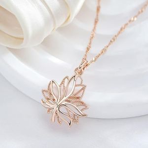 Gladde Maple Leaf hanger verguld goud kleur mode vrouwen ketting Party Match elegante Choker Wave Chain sieraden-goud