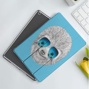 CONERY Hoesje compatibel iPad 10.2"" (9e/8e/7e generatie) luiaard, portret van luiaard met spiegel zonnebril exotische palmbomen Hawaiiaanse strand hipster, grijs Blu, Slim Smart Magnetische Cover met