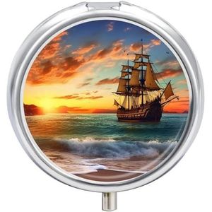 Ronde pillendoos draagbare pillendoos voor zak piratenschip in de zonsondergang reizen kleine pillenorganizer 3 compartimenten metalen pillencontainer houder voor geneeskunde vitaminen visolie