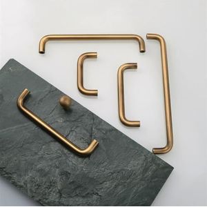 LIANKUOD Scandinavisch minimalisme bronzen meubelgrepen kledingkast keuken kast garderobe nachtkastje handvat kleine kast trekt 1 stuk (kleur: C-5822-64 mm-brons)