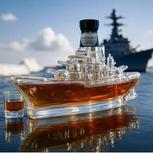 ZQXYXFUS Whisky Fles Schip Vormige 300 ml Glazen Karaf 3D Creatieve Auto Thema Lege Wijnflessen voor Drank Opslag Handgeblazen Barware Home Bar Art Decor Gift (B)