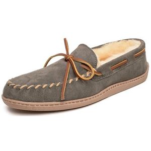 Minnetonka Men's Sheepskin Hardsole Pile-Lined Moccasin Slippers 12 W Grey
