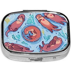 LAMAME Dier Leuke Bruin Otters Gedrukt Vierkante Pillendoos 2 Compartiment Mini Pillendoos Draagbare Reizen Pil Organizer