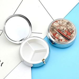 Pillendoosje pillendoosje voor vrouw, wekelijkse pillenorganizer met 3 compartimenten, rode scheepsafbeelding, kleine pillendoos pillencontainer, draagbare vitaminehouderdozen voor op reis,