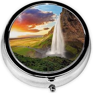 IJsland Waterval River Field Zonsondergang Pillendoos 3 Compartiment Kleine Pil Case voor Pocket & Portemonnee, Draagbare Reizen Pil Organizer Houder