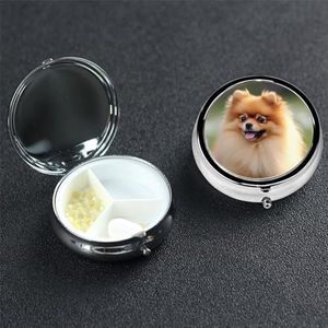 Pommerse hondenpillendoos, pillendoosje met 3 vakken, voor portemonnee of zak, kleine medicijnorganizer met spiegel, reispillendoos, decoratieve metalen vitaminehouder, uniek cadeau