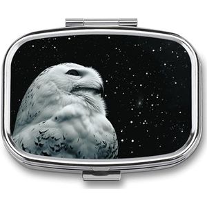Snowy Owl and Stars Travel Pill Organizer Een dagelijkse pillendoos voor supplementen pillendoosje met 2 compartimenten, handig voor het dragen en bewaren van medicijnendoos