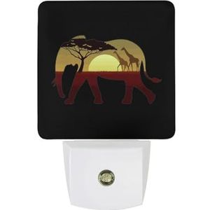 Afrikaanse Wilde Giraffe Olifant Warm Wit Nachtlampje Plug In Muur Schemering naar Dawn Sensor Lichten Binnenshuis Trappen Hal