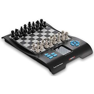 Millennium Europe Chess Master II: Chess en 7 andere bekende gameklassiekers. Met verlicht display