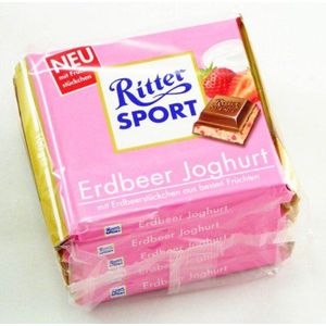 Alfred Ritter: Ritter Sport Chocolade Aardbeienyoghurt - 5 x 100 g