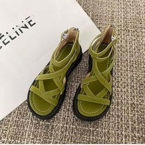 Sandalen met dikke zolen in Hong Kong-stijl for dames 2024 zomer gekruiste gevlochten ronde neus veelzijdige zwarte Romeinse schoenen(Groente,38 EU)