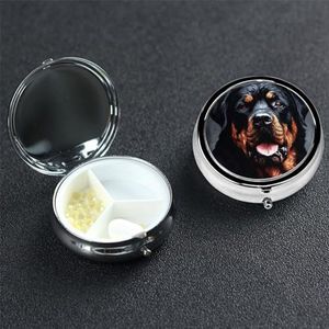 Pillendoosje Ronde Pillendoos 3 Compartimenten Pil Organizer Cool Rottweiler Dog Art Kleine Pillenkoker Waterdichte Geneeskunde Organizer Doos voor Reizen Pillencontainers Vitamine Organizer voor