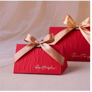 Bruiloft snoep dozen 20 stuks champagne gouden boog driehoek bruiloft snoep doos draagbare geschenkdoos zoete wensen gelukkige bruiloft feest decor bruids douche (kleur: rood, maat: 12,7 x 7 x 7 cm)