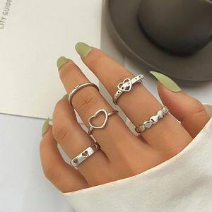 Mode Vrouw Zilveren Kleur Geometrische Ringen Set Voor Vrouwen Meisjes Vintage Ster Hart Pijl Ring Sieraden Gifts-IF107914780