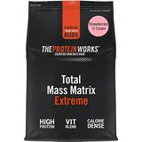 Total Mass Matrix Extreme Proteïne Poeder | Strawberries 'N' Cream | Massa Aanwinst | Calorierijke Weight Gainer | Met Glutamine, Creatine & Vitaminen | Protein Works | 2.12kg