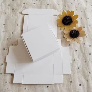 10 stks/partij kraftpapier doos wit bruiloft snoep geschenkdozen voedsel verpakking snoep zwart handgemaakte zeep pakket box kleine-Wit, 6.5x6.5x3cm