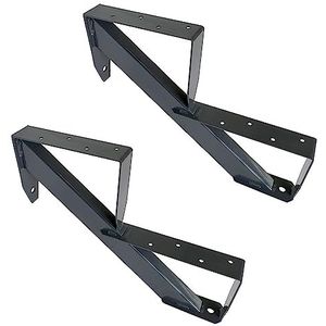 Zwarte trap met houten traptreden