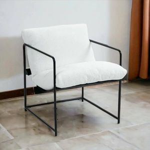 Dmora Poplar, fauteuil, bekleed met bouclé-stof, gestoffeerde stoel, zitting met armleuningen van metaal, 61 x 67 x 75 cm, wit
