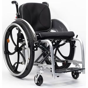 NRNQMTFZ Ultra lichtgewicht rolstoel, draagbare opvouwbare sportrolstoelen met verstelbare voetsteun, frame van aluminiumlegering, zelfrijdende handmatige rolstoelen (B, zitbreedte 42 cm)