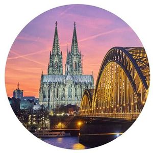 DEQORI Rond wandbehang, zelfklevend, diameter 120 cm, motief Keulse monumenten 's avonds, textielcanvas, verwijderbaar, decoratief en vormvast, voor woonkamer, kantoor, hal of kinderkamer