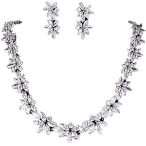 Elegante Witte Kristal Bloemen Bruiloft Ketting Oorbellen Set Voor Vrouwen Diner Jurk Sieraden Set, Witte diamant
