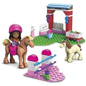 MEGA Barbie Springsport bouwset - Paardenvoedings- en verzorgingstation - 2 poppen, paard en pony - 68 Bouwstenen - Cadeau voor kinderen vanaf 4 jaar