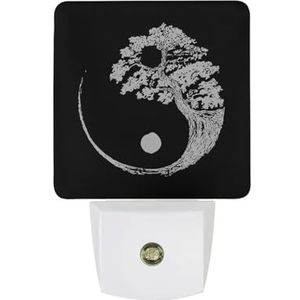 Yin Yang Bonsai Boom Japans Warm Wit Nachtlampje Plug In Muur Schemering naar Dawn Sensor Lichten Binnenopname Trappen Hal