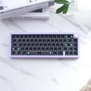 QPSJXN Personaliseerbaar mechanisch toetsenbord GMK67 65% Bluetooth-afdichting warm BUWETOOTH 2,4 G draadloos design met achtergrondverlichting RGB (GMK67 paars)