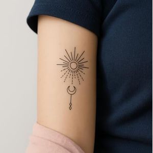 Maan tattoo – Temporalis® | Tijdelijke tatoeages voor vrouwen & mannen – Nep tattoo vegan & waterbestendig – EU-cosmetica – Blijft 1-2 weken [ Tatoeage Maanstraling ]