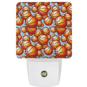 Basketbal Bal Warm Wit Nachtlampje Plug In Muur Schemering naar Dawn Sensor Lichten Binnenshuis Trappen Hal