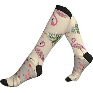 KoNsev Flamingo's en bloemen compressie sokken voor vrouwen mannen ondersteuning sokken knie hoge verpleegkundigen, zwangerschap, hardlopen, vliegen, Zwart, Eén Maat
