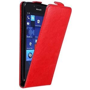 Cadorabo Hoes compatibel met Nokia Lumia 950 in APPEL ROOD - Beschermende hoes in flip design met magnetische sluiting