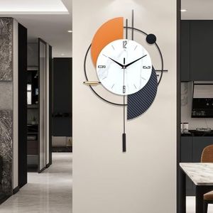 Moderne decoratieve slinger wandklok, stijlvolle kwarts met