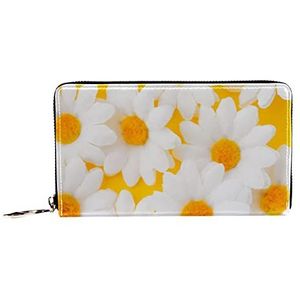 Dames Zip Rond Portemonnee en Telefoon Clutch, Close-up Daisy Bloemen Gele Achtergrond-0, Reistas Lederen Clutch Bag Kaarthouder Organizer Polsbandjes Portefeuilles, Meerkleurig, 8.07x1x4.53 in