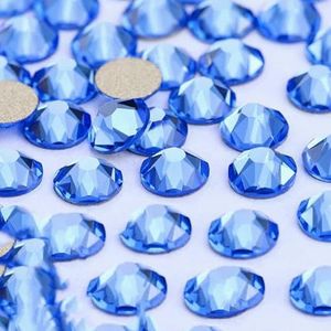 2088 DIY kristal nageldecoraties zonder hotfix, 8 grote en 8 kleine strass steentjes, platte achterkant, plaknagels voor nagelkunst, licht saffier, SS16-1440 stuks