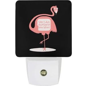 Grappige Onhandige Flamingo Warm Wit Nachtlampje Plug In Muur Schemering naar Dawn Sensor Lichten Binnenshuis Trappen Hal