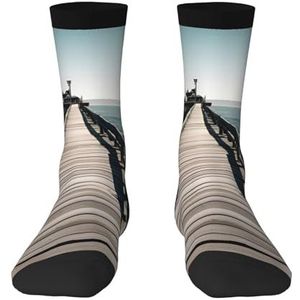 Coastal Pier Comfortabele halfhoge sokken voor mannen en vrouwen - modieuze volwassen sokken, verhoog je stijl., Kustpier, Eén Maat