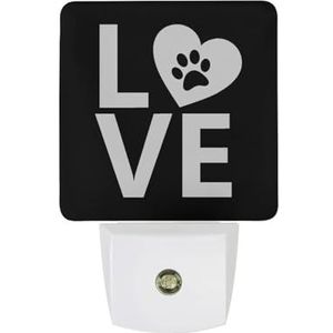 Hond Puppy Pet Paw Liefde Hart Warm Wit Nachtlampje Plug In Muur Schemering naar Dawn Sensor Lichten Binnenshuis Trappen Hal