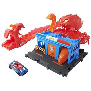 ​Hot Wheels City Schorpioen in de Aanval met 1 speelgoedauto, kan aan andere sets worden gekoppeld, buigbare staart vormt baan van 75 cm, cadeau voor kinderen van 4-8 jaar