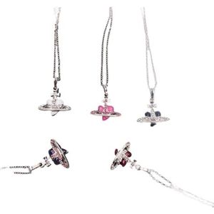 Trendy hartvormige Saturnus parelketting hanger ketting compatibel met vrouwen volledige diamant temperament sieraden glanzende zirkoon ins (Color : Pink)