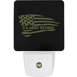 US Army Gepensioneerde Vlag Warm Wit Nachtlampje Plug In Muur Schemering naar Dawn Sensor Lichten Binnenshuis Trappen Hal